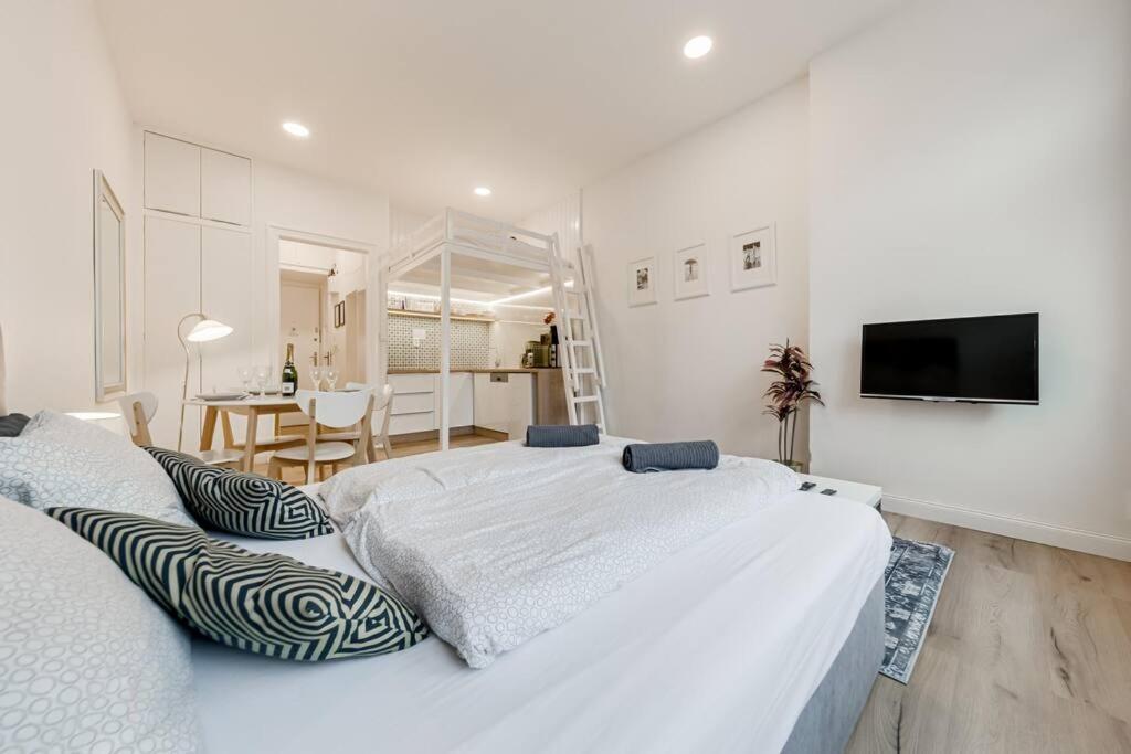 Studio Mala Strana - Prague Historical Center Екстер'єр фото