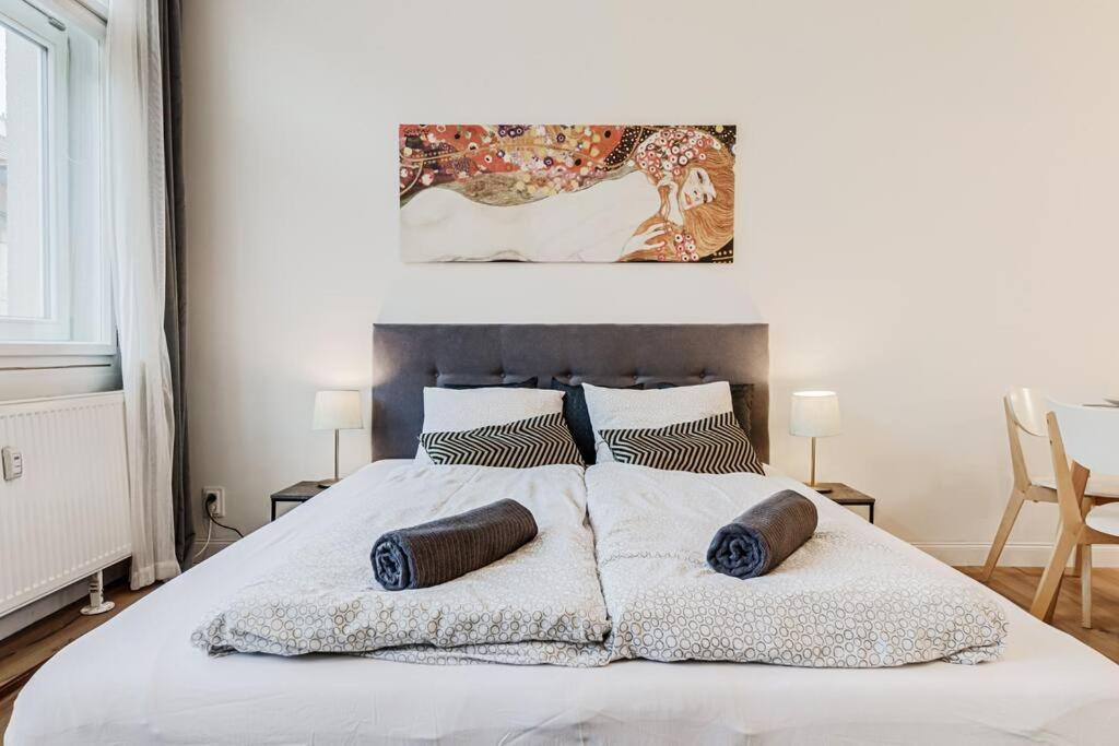 Studio Mala Strana - Prague Historical Center Екстер'єр фото