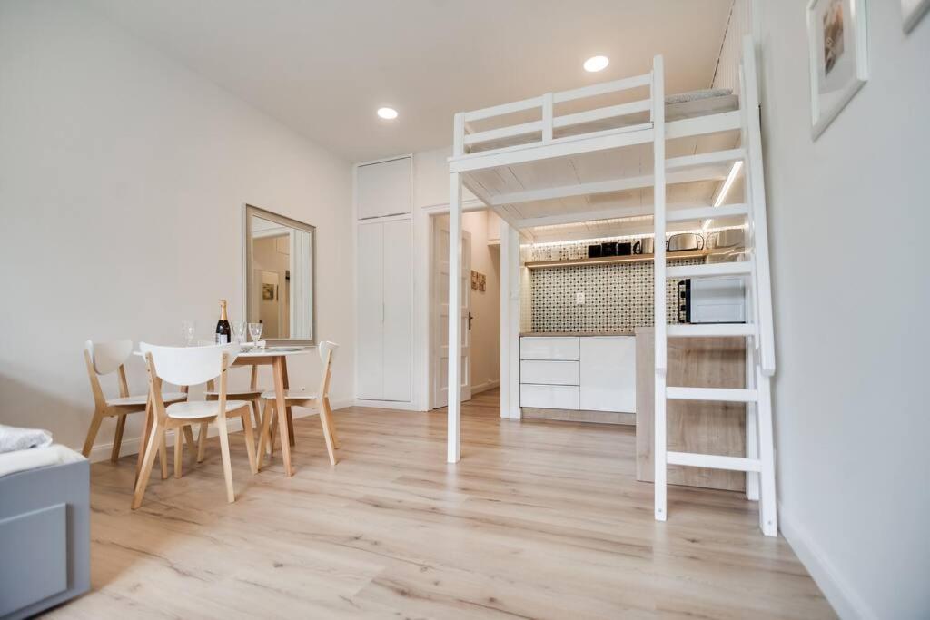 Studio Mala Strana - Prague Historical Center Екстер'єр фото